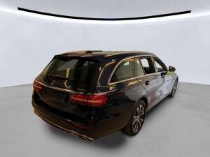 Mercedes-Benz E300 de ALLRAD Burmest*Distro*SDACH*LED*DAB*Nav