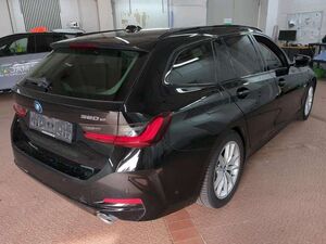 BMW 320 e Kamera*LED*Navi+*LiveCP*Driving*Parkassist