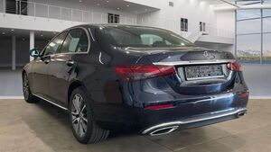 Mercedes-Benz E400 d Allrad Exclusive Pano*Sthzg*360*Distro*H