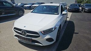 Mercedes-Benz A180 d Kamera*LED*Navi*DAB*Teilleder*DAB*LM*