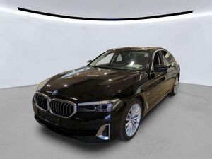 BMW 530 e xDrive Luxury Line Sdach*HUD*AHK*Kamera*Le