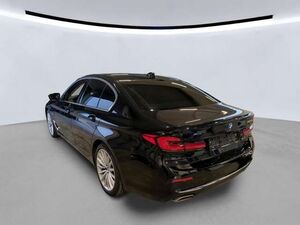 BMW 530 e xDrive Luxury Line Sdach*HUD*AHK*Kamera*Le