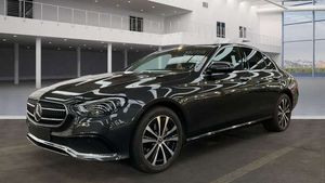 Mercedes-Benz E300 e Pano*Mubeam*AHK*360*Spur+Twinkel*3Zonen