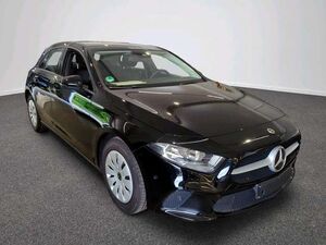Mercedes-Benz A180 d AUTOMATIK Kamera*Navi*DAB*SPUR*VKZ*1Hand