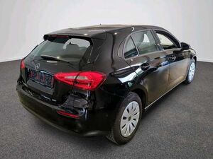 Mercedes-Benz A180 d AUTOMATIK Kamera*Navi*DAB*SPUR*VKZ*1Hand
