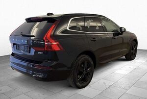Volvo XC60 Momentum ALLRAD 21*Sdach*STHZG*AHK*LED*
