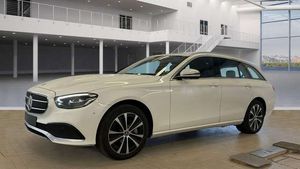 Mercedes-Benz E300 de ALLRAD AHK*360*Distro*VollLeder*Memory