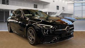 Mercedes-Benz C300 T e AMG Distro*Kamera*LED*DAB*Alcantara*18