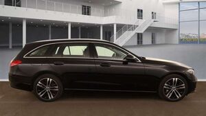 Mercedes-Benz C300 e VollLeder*AHK*Distro*LED*18*Panoramadach