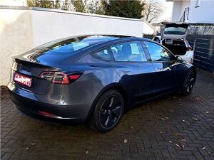 Tesla Model 3 Range Plus RWD Autopilot*Pano*Kamera*LED