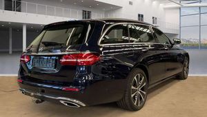 Mercedes-Benz E300 de ALLRAD Massag+belüft*Mubeam*Distro*Pano