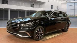 Mercedes-Benz E300 de Exclusive Allrad Mubeam*Distro*AHK*LED*