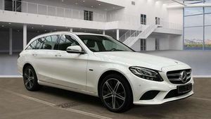 Mercedes-Benz C300 T de AVANTGARDE AHK*DAB*Kamera*LED*Navi*