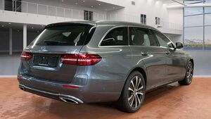 Mercedes-Benz E300 de ALLRAD Pano*LED*Kamera*Alarm*18*DAB*