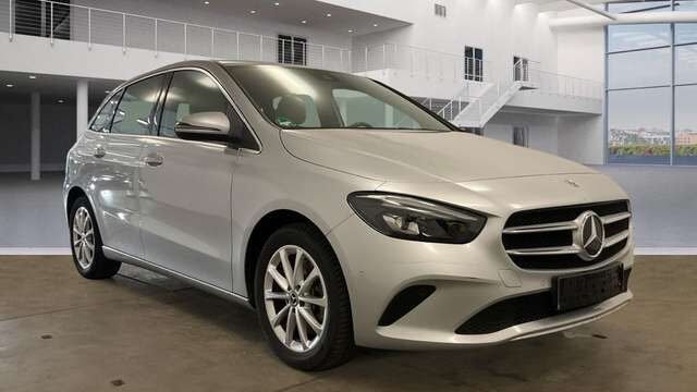 Mercedes-Benz B250 e VollLeder*Kamera*LED*NaviTouch*Spur*VKZ