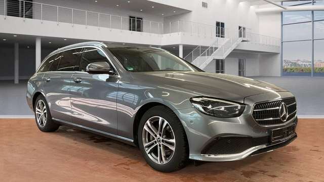 Mercedes-Benz E200 ALLRAD AHK*LED*Kamera*DAB*Navi*Teilleder