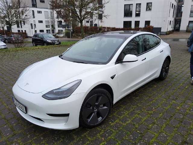 Tesla Model 3 RWD Kamera*Pano*Ryzen*Leder*Wärmepumpe