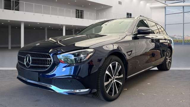 Mercedes-Benz E300 de ALLRAD 2xBatterie neu! AHK*Pano*Kamera*