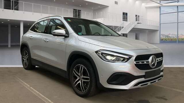 Mercedes-Benz GLA 250 e Panorama*LED*Leder*Navi*DAB*18*Virtual