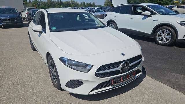 Mercedes-Benz A180 d Kamera*LED*Navi*DAB*Teilleder*DAB*LM*