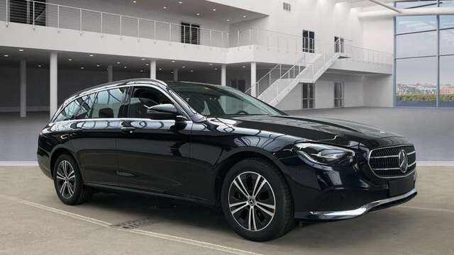 Mercedes-Benz E220 d ALLRAD Kamera*LED*DAB*Navi*Teilleder