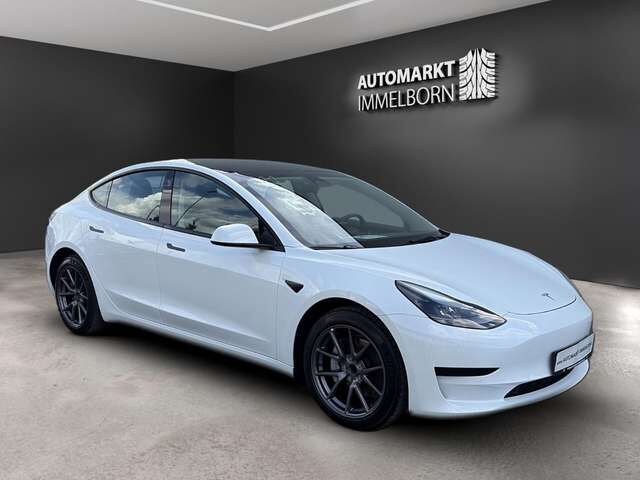 Tesla Model 3 RWD Kamera*Pano*4xSHZ*AHK*Wärmepumpe