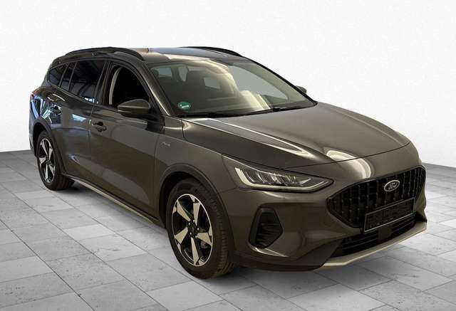 Ford Focus Active X NaviGroß*LED*17*AHK*PDC*Kamera