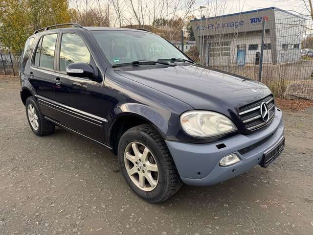 Mercedes-Benz ML 270 CDI AHK*Xenon*Leder*SDACH*SHZ*eleSitze