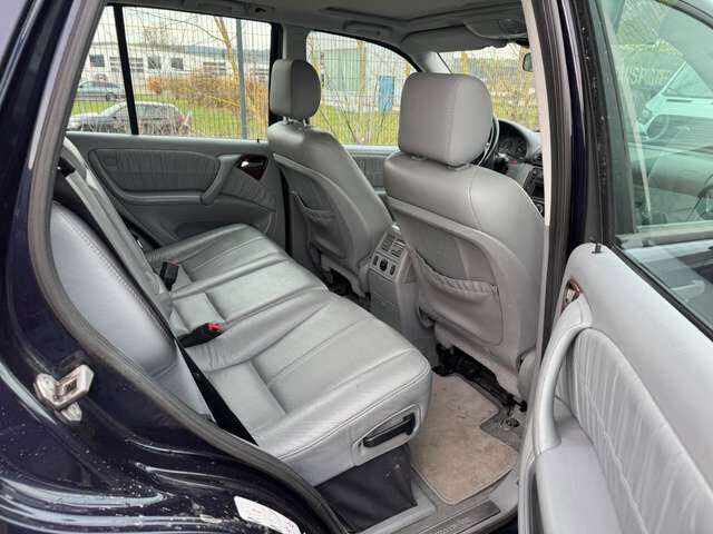 Mercedes-Benz ML 270 CDI AHK*Xenon*Leder*SDACH*SHZ*eleSitze