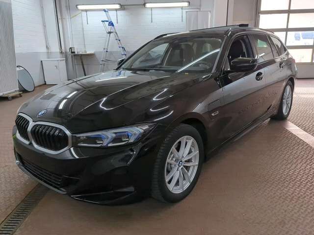 BMW 320 e Kamera*LED*Navi+*LiveCP*Driving*Parkassist