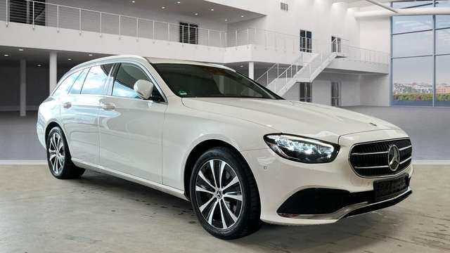 Mercedes-Benz E300 e VollLeder*360*LED*DAB*Navitouch*AHK*Temp