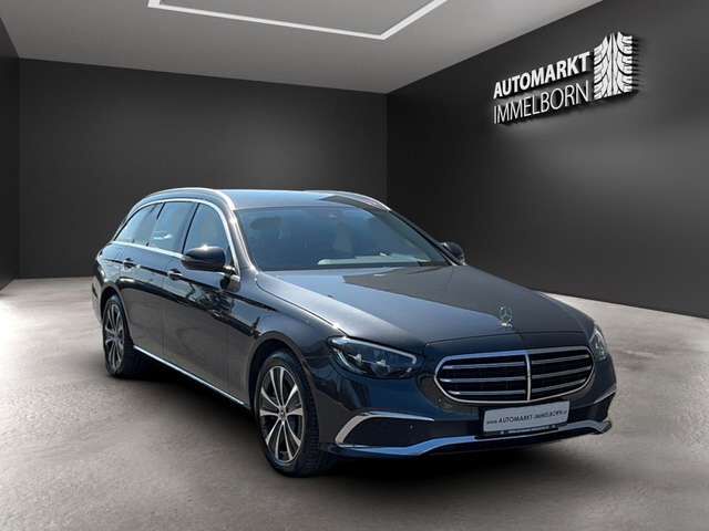 Mercedes-Benz E300 de Exclusive ALLRAD VollLeder*Kamera*LED