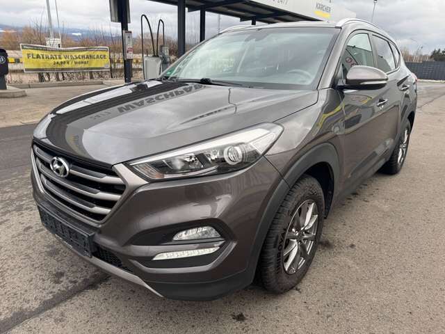 Hyundai TUCSON Intro Edition 4WD Navi*Ahk*PDC*Spur*Totwi