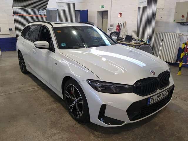 BMW 320 i M Sport Pano*HiFi*LED*18*Kamera*Alcantara