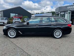 BMW 520 d xDrive Touring Luxury Line / NUR HÄNDLER
