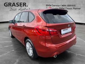 BMW 220 i Active Tourer Advantage ACC RFK Navi Shz LED