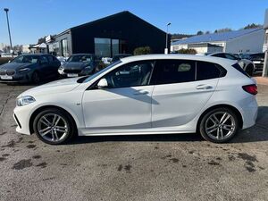BMW 118 i M SPORT ANHÄNGEKUPPLUNG UPE: *46.850,--