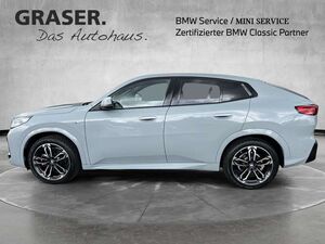 BMW X2 sDrive20i M Sport AHK LED Pano Shz