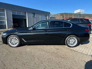 BMW 530 d xDrive Limousine Luxury Line Head-Up Komfort-Sit