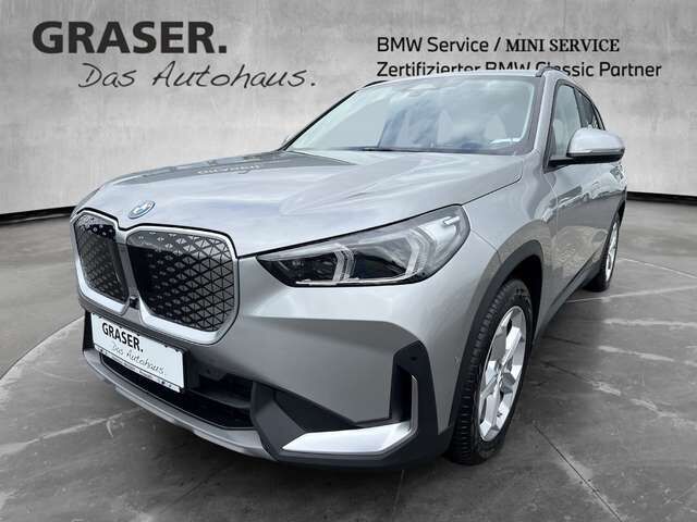 BMW iX1 xDrive30  KEYLESS+HUD+LED+DAB+AD. M FAHRWERK