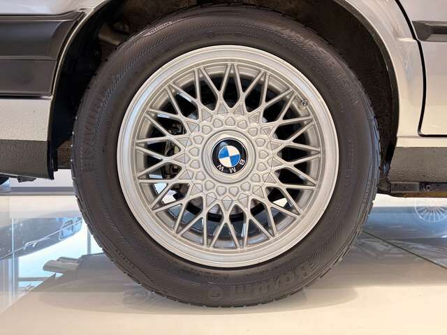 BMW 325 i 1. Hand / Unfallfrei / Sportsitze / Schiebedach