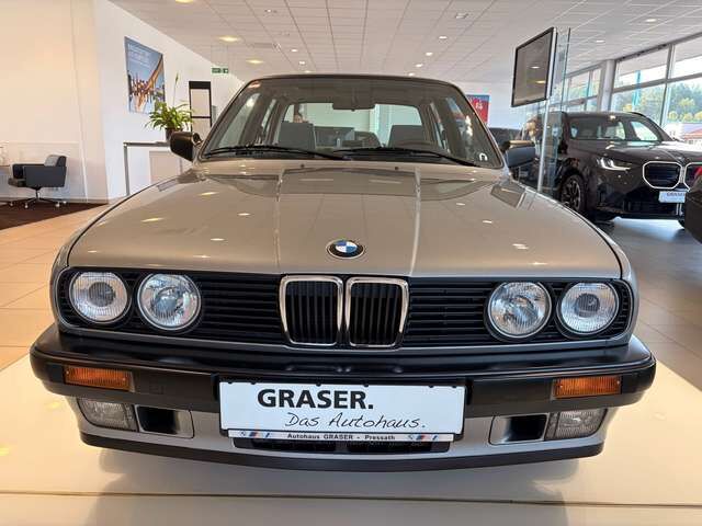 BMW 325 i 1. Hand / Unfallfrei / Sportsitze / Schiebedach