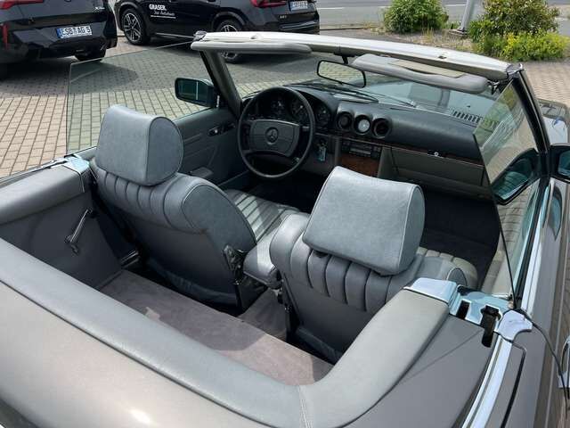 Mercedes-Benz SL 380 380 SL Classic-Data 2+, charakterstarker V8