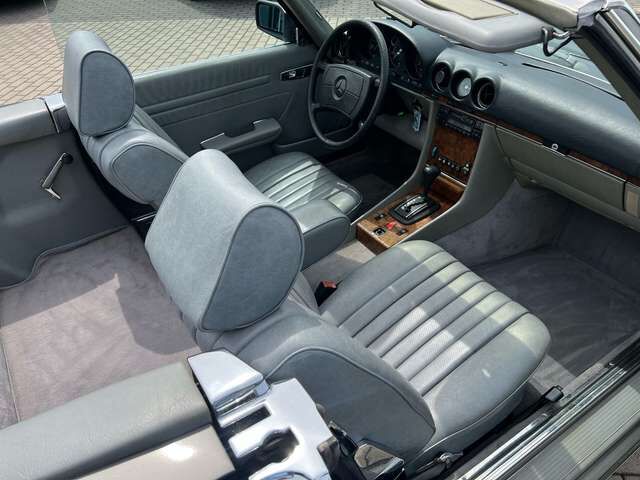 Mercedes-Benz SL 380 380 SL Classic-Data 2+, charakterstarker V8