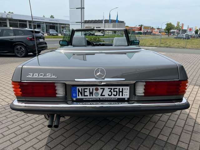 Mercedes-Benz SL 380 380 SL Classic-Data 2+, charakterstarker V8