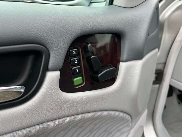 Mercedes-Benz CLK 230 Elegance ORIGINAL ROSTFREI