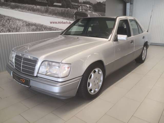 Mercedes-Benz E420 E-Klasse - Schiebedach, Klimaanlage, 2 Vorbes.
