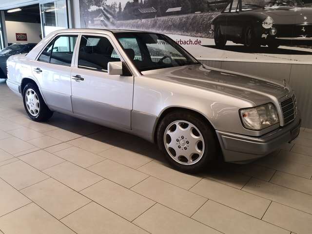 Mercedes-Benz E420 E-Klasse - Schiebedach, Klimaanlage, 2 Vorbes.