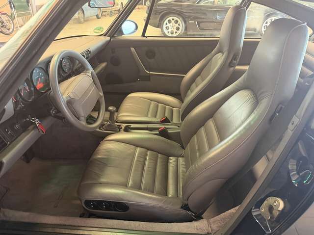 Porsche 964 911 Carrera 4 Coupe