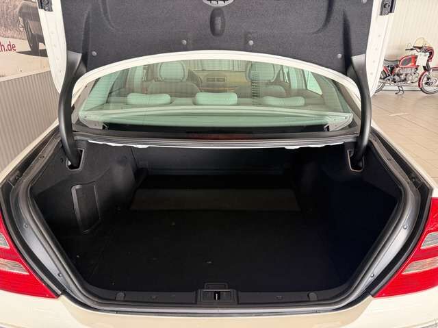 Mercedes-Benz E200 E 200 Kompressor (211.042) - 2. Hand!